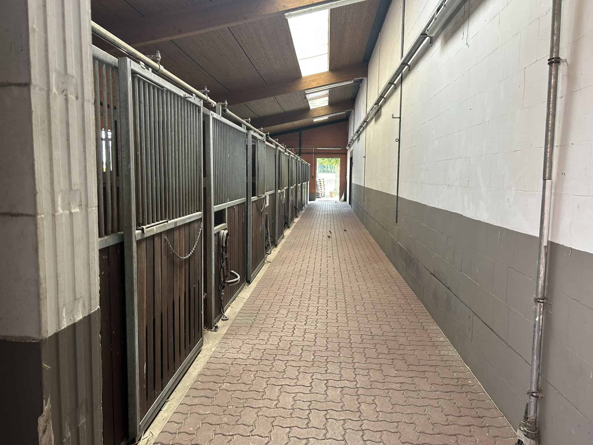 Stallgasse bei Eichenhof Pferdesport in Bispingen, Lüneburger Heide